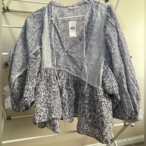 American Eagle Outfitters Blue Patterned Blouse